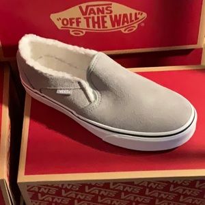 New women’s Asher vans grey with fleece interior size 8.5